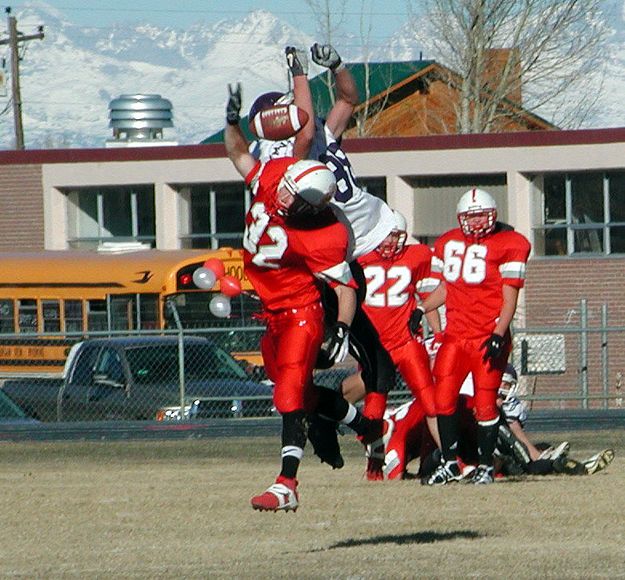 Incomplete Pass. Photo by Pinedale Online.