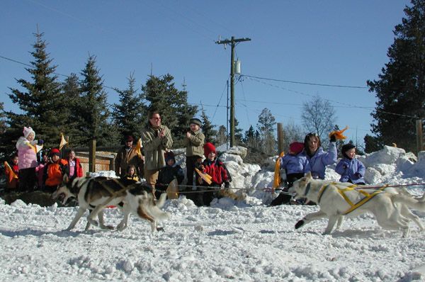 Big Piney spectators. Photo by Pinedale Online.