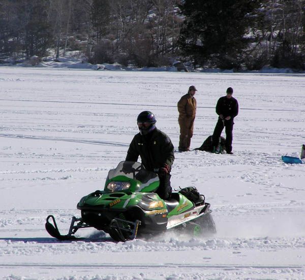 Checking licenses. Photo by Pinedale Online.