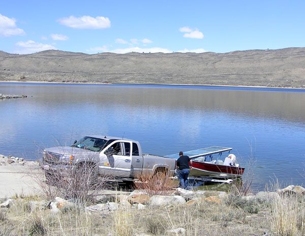 Putting in. Photo by Dawn Ballou, Pinedale Online.