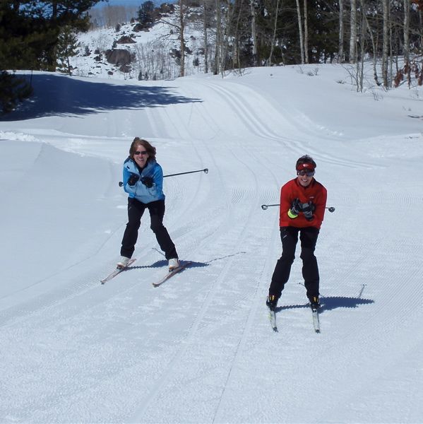 Skate Skiers. Photo by Bob Barrett, Pinedale Ski Education Foundation.