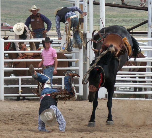 Saddle Bronc Ride. Photo by Pinedale Online.