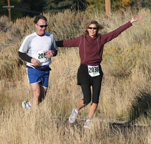 Enjoying the walk. Photo by Dawn Ballou, Pinedale Online.