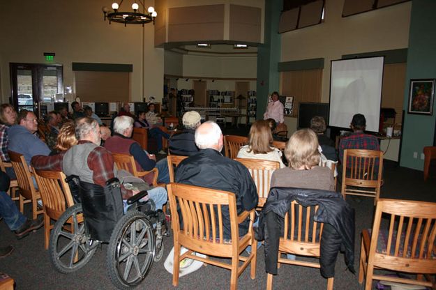 Cat Urbigkit talk. Photo by Dawn Ballou, Pinedale Online.