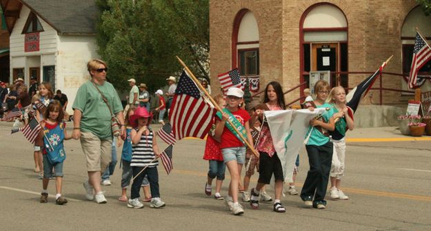 Girl Scouts. Photo by Dawn Ballou, Pinedale Online.