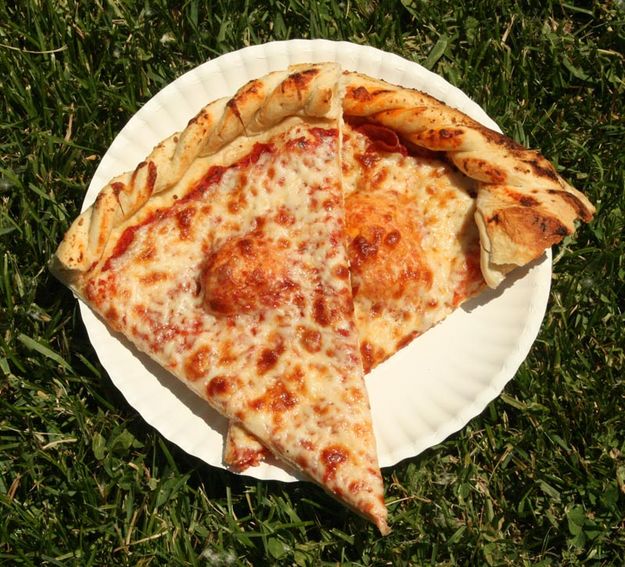 Free Pizza. Photo by Dawn Ballou, Pinedale Online.