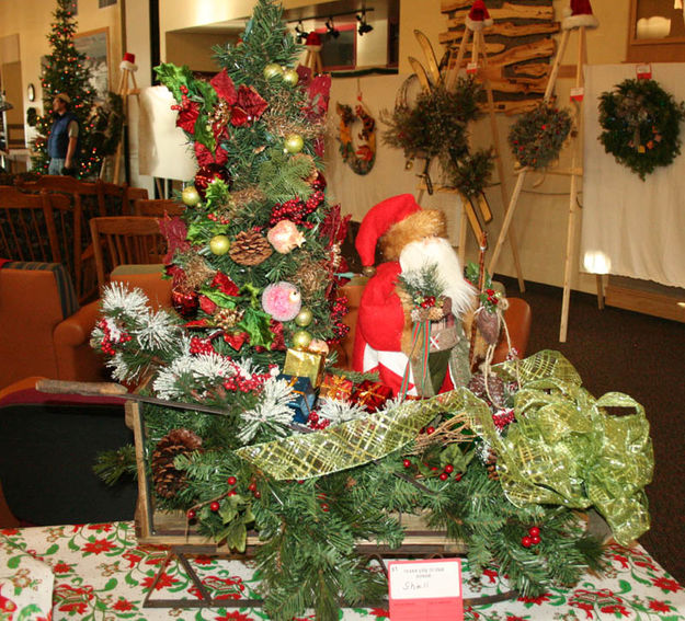 Shell Santa Sleigh. Photo by Dawn Ballou, Pinedale Online.