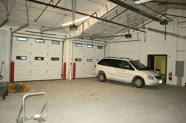 Garage. Photo by Dawn Ballou, Pinedale Online.