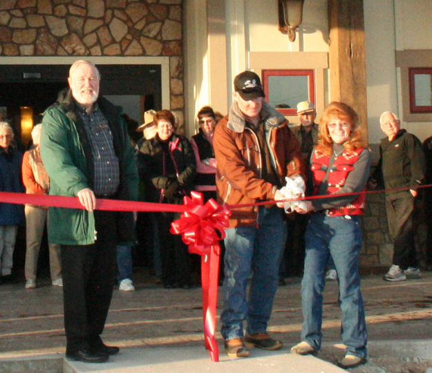 Ribbon Cutting. Photo by Dawn Ballou, Pinedale Online.