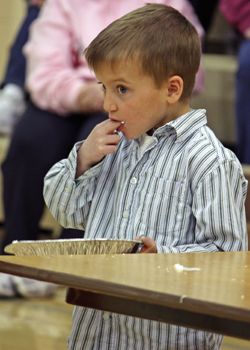 To toss or to taste?. Photo by Casey Dean, Pinedale Roundup.