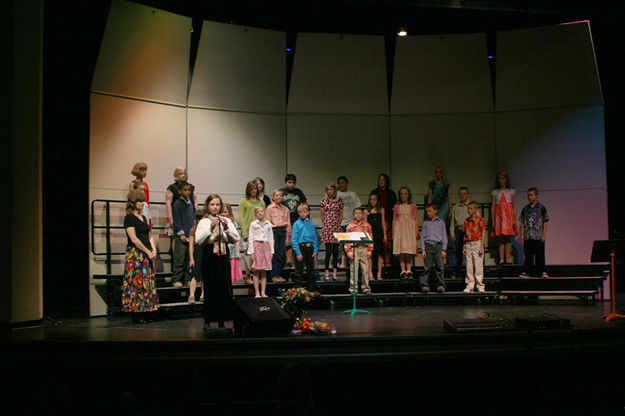 6th Grade Choir. Photo by Pam McCulloch, Pinedale Online.