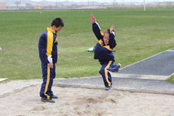 Hang time. Photo by Sam Luvisi, Sublette Examiner.