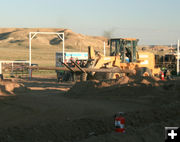 Removing barricade. Photo by Dawn Ballou, Pinedale Online.