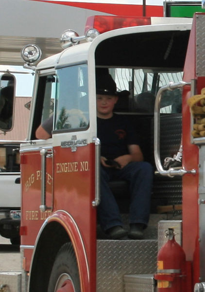 Fire truck ride. Photo by Dawn Ballou, Pinedale Online.