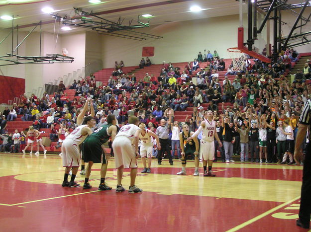 Pinedale Free Throw. Photo by Bob Rule, KPIN 101.1 FM Radio .