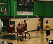 Trey shoots. Photo by Dawn Ballou, Pinedale Online.