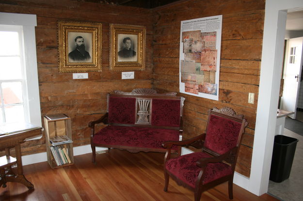 Living room. Photo by Dawn Ballou, Pinedale Online.