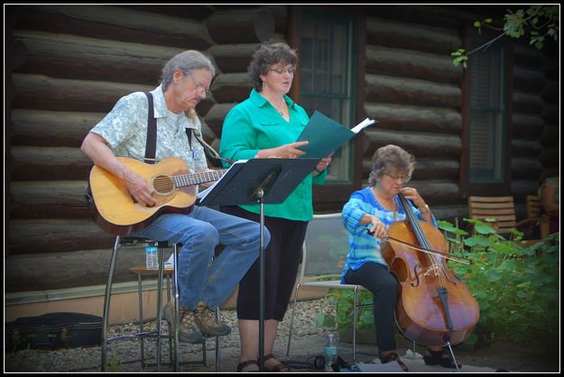 Bob, Sue, Karin. Photo by Terry Allen.