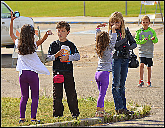 Cheer Leaders?. Photo by Terry Allen.