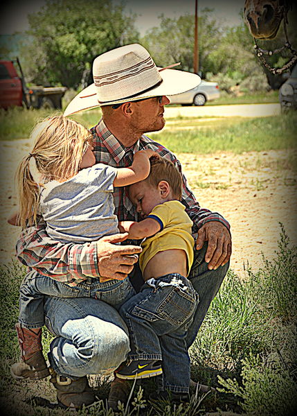 Dad getting set to ride. Photo by Terry Allen.