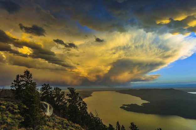 Approaching Storm. Photo by Dave Bell.