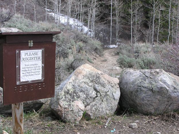 Half Moon Trailhead. Photo by Pinedale Online.