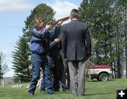 Firing a salute. Photo by Pinedale Online.