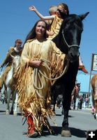 Indian Women and Kids. Photo by Pinedale Online.