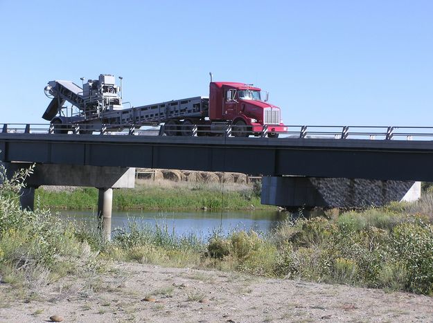 Truck on bridge. Photo by Pinedale Online.