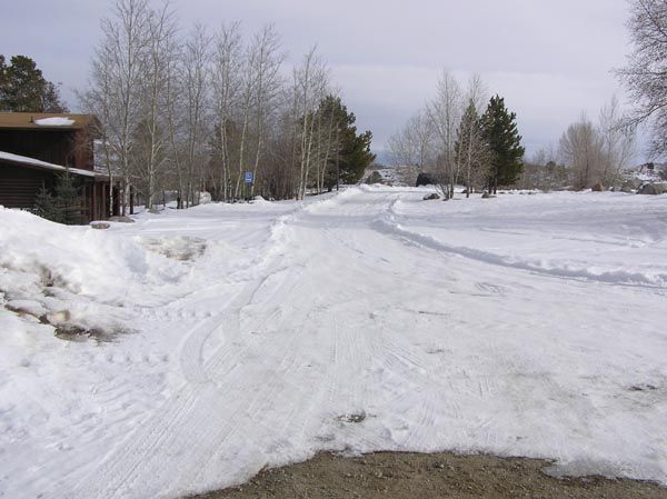 Entrance road. Photo by Pinedale Online.