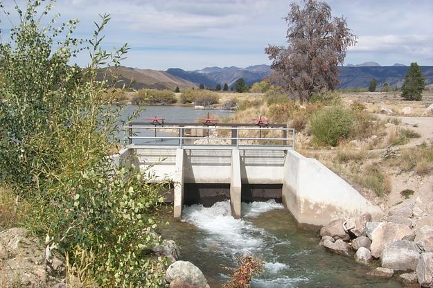 Irrigation diversion. Photo by Pinedale Online.