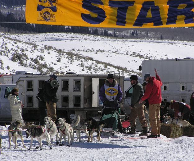 MacDougall's turn. Photo by Dawn Ballou, Pinedale Online.