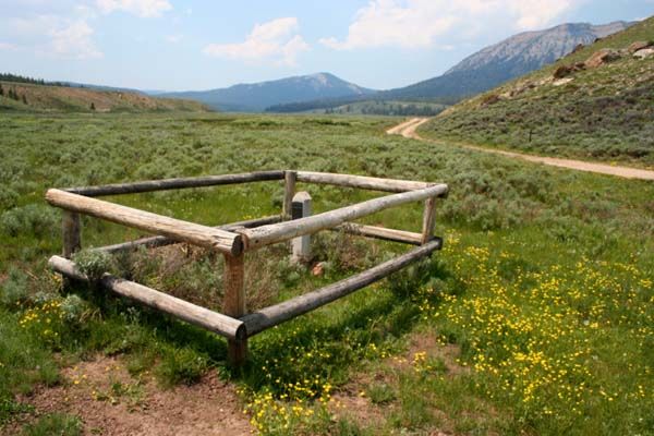 Emigrant Graves. Photo by Pinedale Online.