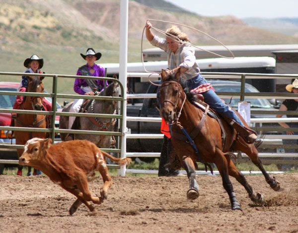 Breakaway Roping. Photo by Pinedale Online.