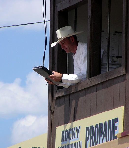 Announcer Matt Bombard. Photo by Pinedale Online.