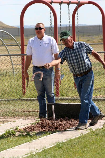 Horseshoe Pitch Tourney. Photo by Pinedale Online.