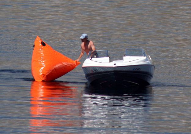 Resetting Bouy. Photo by Pinedale Online.