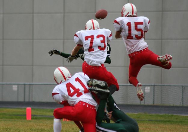 Blocked Punt. Photo by Clint Gilchrist, Pinedale Online.