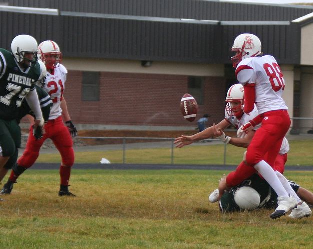 Forced Fumble. Photo by Clint Gilchrist, Pinedale Online.