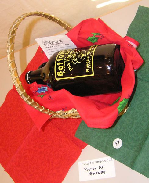 Beer Gift Basket. Photo by Dawn Ballou, Pinedale Online.