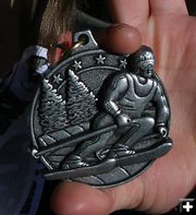 Race medal. Photo by Pam McCulloch, Pinedale Online.