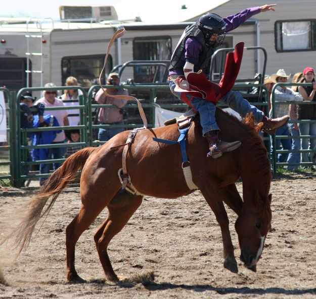 Bareback Ride. Photo by Clint Gilchrist, Pinedale Online.