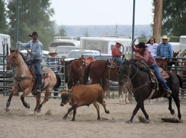 Taylor Holmes & Boone Snidecor. Photo by Pinedale Online.