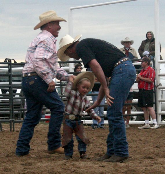 Dalton Bell High Five. Photo by Dawn Ballou, Pinedale Online.