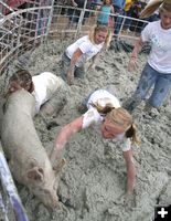 Pig Wrestling. Photo by Pam McCulloch, Pinedale Online.