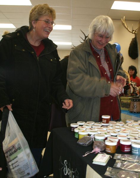 Fun Shopping. Photo by Pam McCulloch.