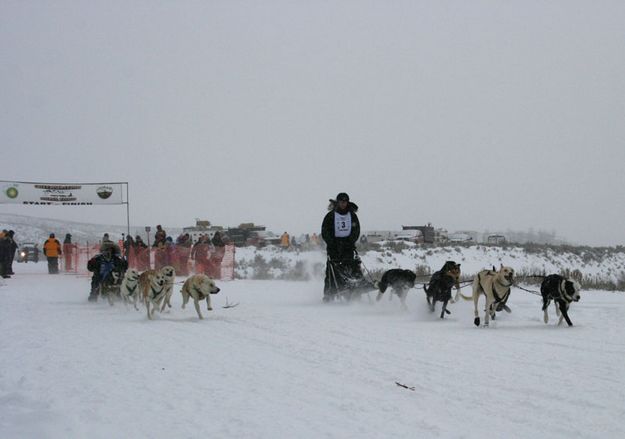 Dual Start. Photo by Dawn Ballou, Pinedale Online.