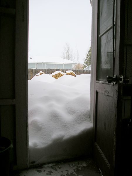 Snow up to the door. Photo by Dawn Ballou-Svalberg, Pinedale Online.