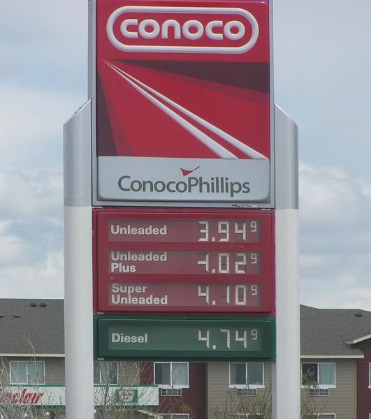 Conoco Station. Photo by Bob Rule, KPIN 101.1 FM Radio.