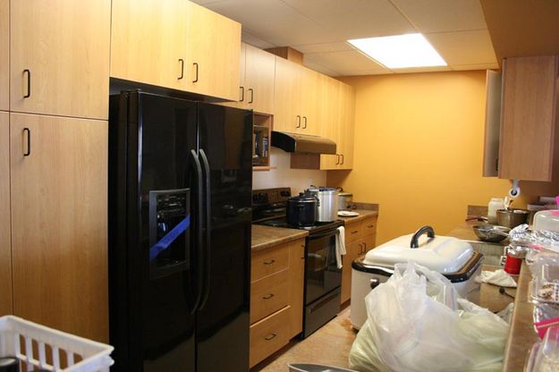 Kitchen. Photo by Dawn Ballou, Pinedale Online.